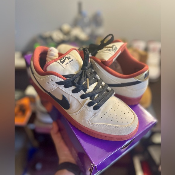 Nike SB Dunk Low Pro - “Hennessy”
Brand new with original everything - SZ 7.5M - Picture 3 of 10